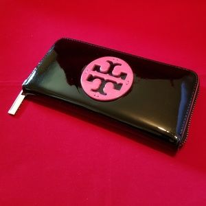 Tory Burch patent leather Continental Zip wallet